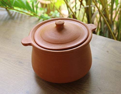 Earthen clay cooking pot ideal for preparing a variety of traditional dishes like Sambar, Kootu, Kuruma, Gravy, Dry Curry, and Biryani.