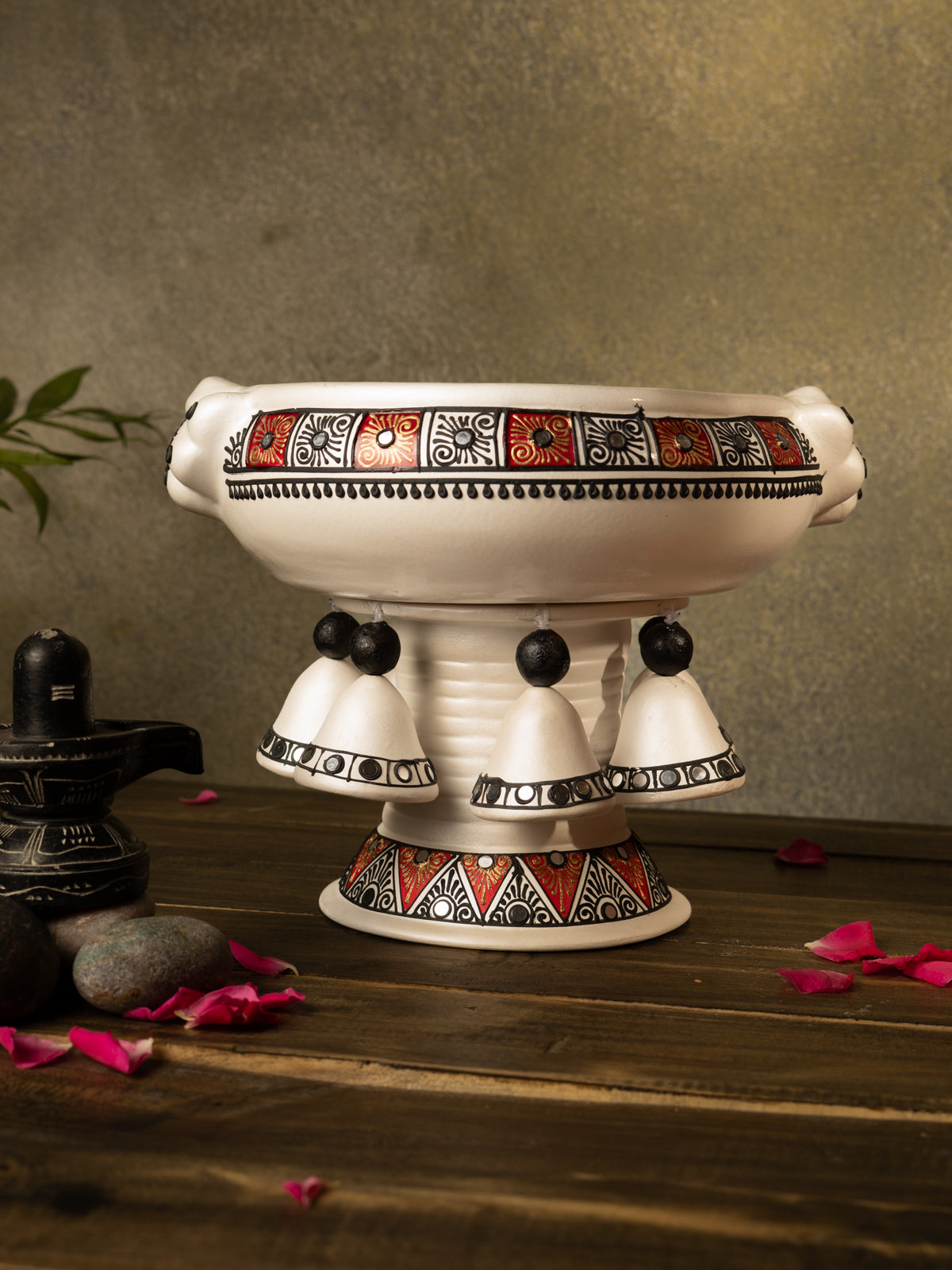 Terracotta Decorative Flower urli with stand White - 6inch