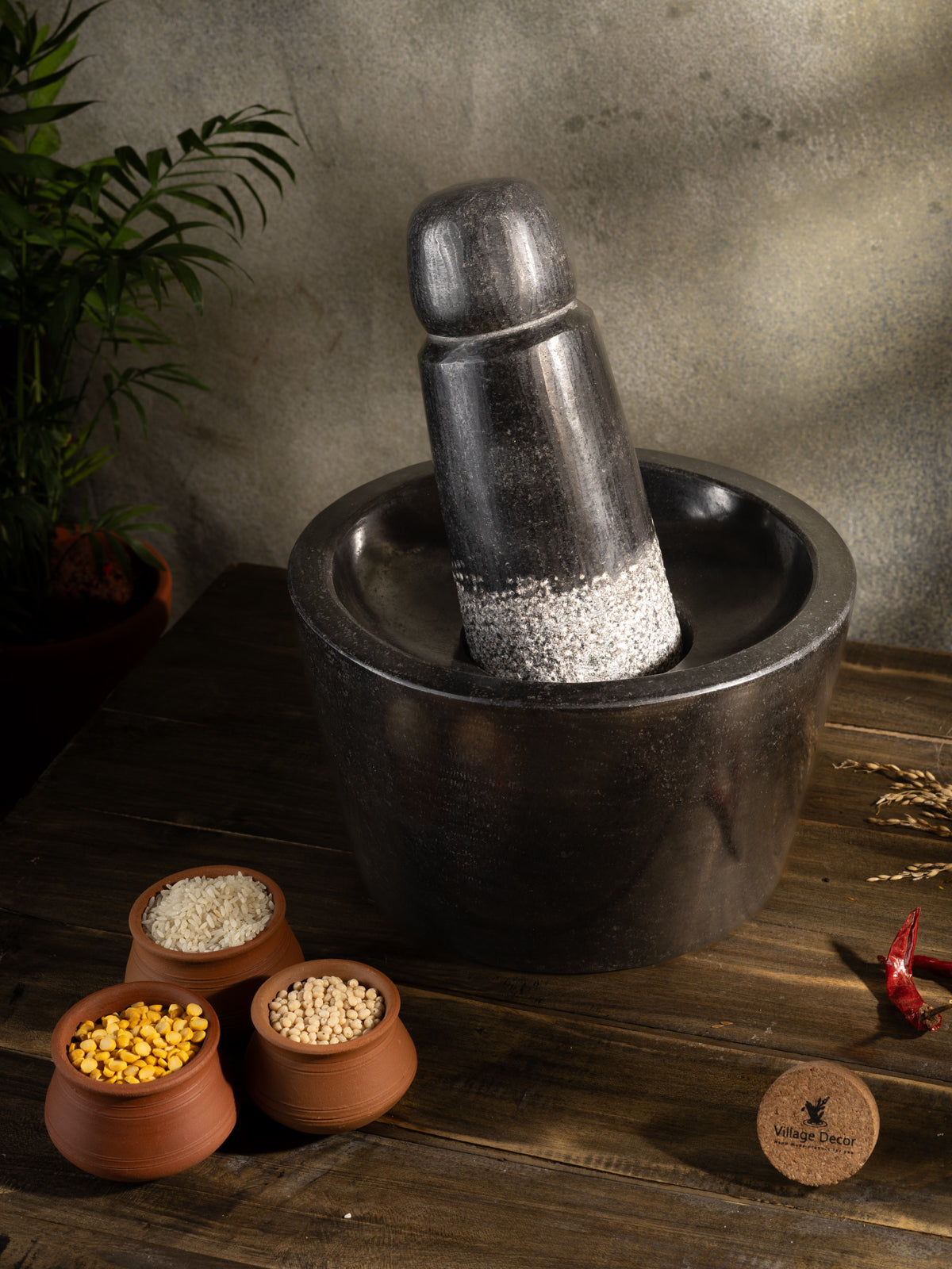 Black Stone Polished Attukal | Rubbu Rollu | Mortar & Pestle (B * H - 10 * 6 inch)