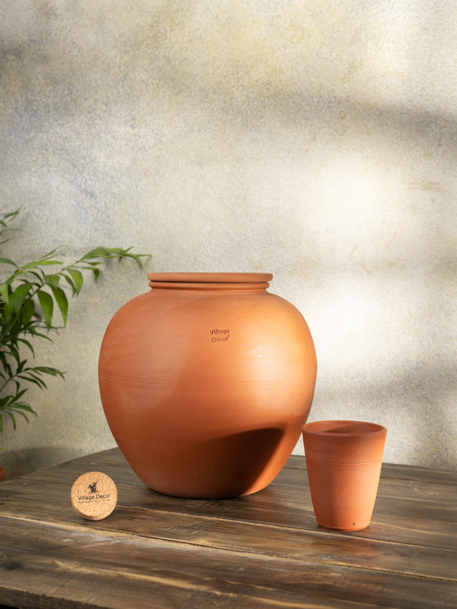 Village Decor Earthen Clay Water Pot with Lid (Pre-seasoned) 6000 ml