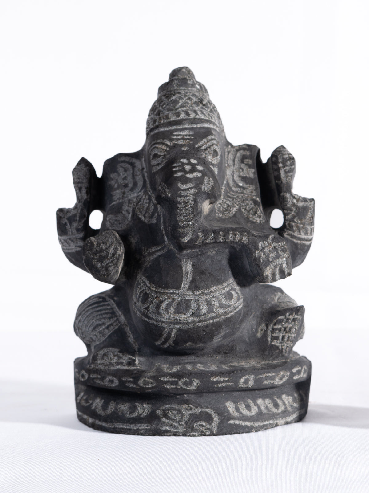 Black Stone Idol Edampuri Vinayagar 6.5 inch
