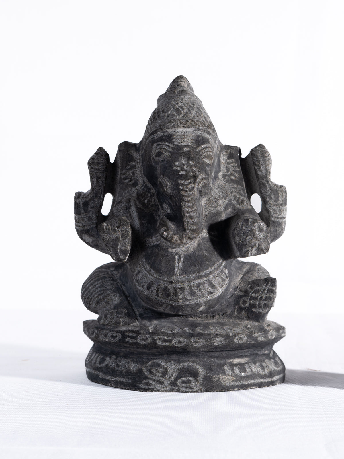Black Stone  Idol Edampuri Vinayagar - 9 inch