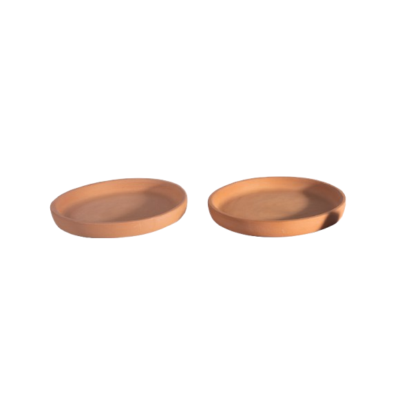Pair of terracotta trays for flower pots displayed on a white background, ideal for catching excess water and protecting surfaces in home gardens.

