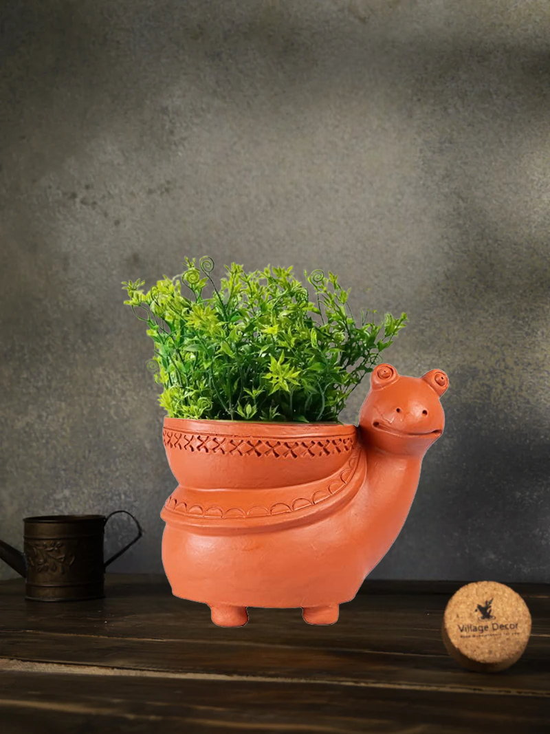 Terracotta  Snail Shape Planter Indoor / Outdoor